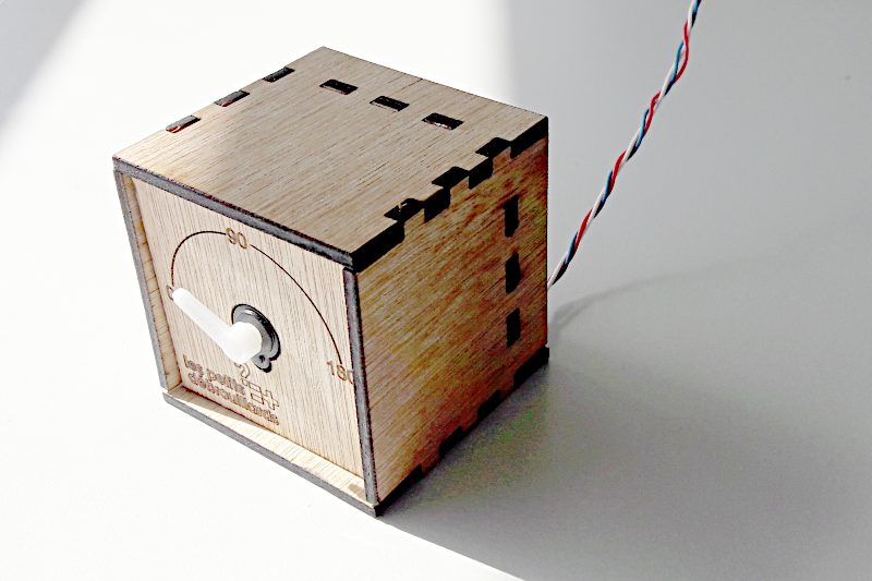 Le DebrouilloKit - Multipliez les exp riences DBK Servo Ph.png