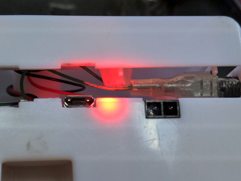 Rempla connecteur USB par DC classique - Thymio 4.jpg