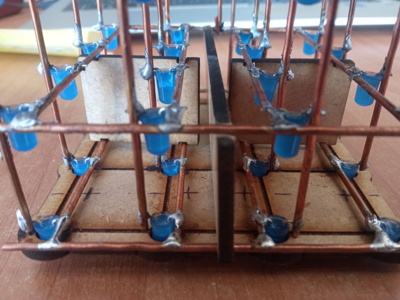 Fichier:Cube LED 4x4x4 IMG 20250627 114220.jpg