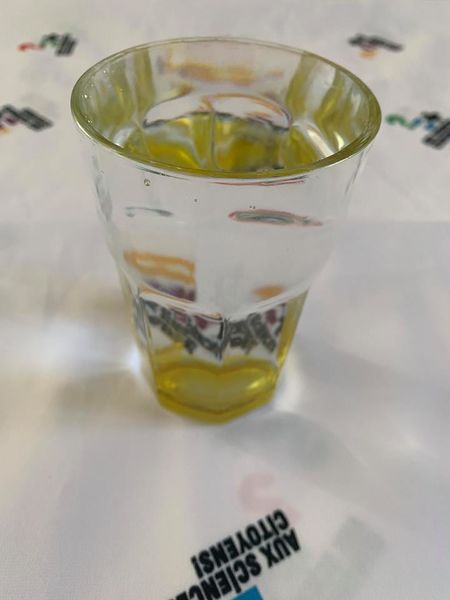 Fichier:Combien de pièces peut-on mettre dans un verre rempli d'eau 53665531 276471393245113 5036448362627334144 n.jpg