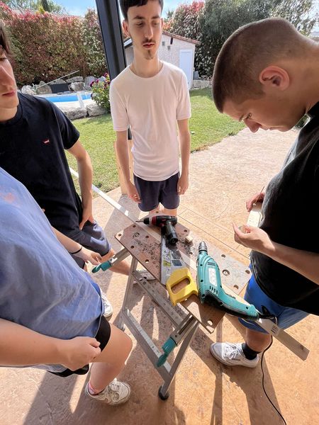 Fichier:Cr ation d une voiture propulsion lastique 1682972668331.jpg