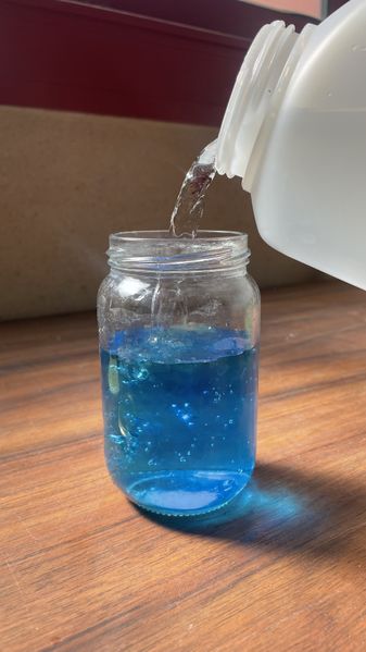 Fichier:Tornade bocal vortex 2 eau.jpg