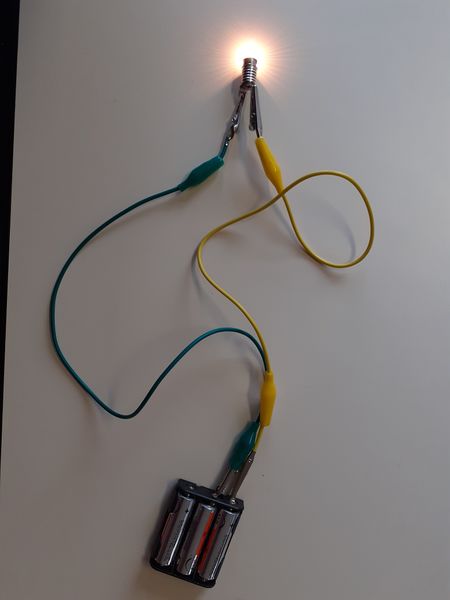 Fichier:D fi Allumer une ampoule 20201210 105313.jpg