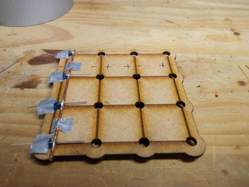 Fichier:Cube LED 4x4x4 IMG 20250616 111627.jpg