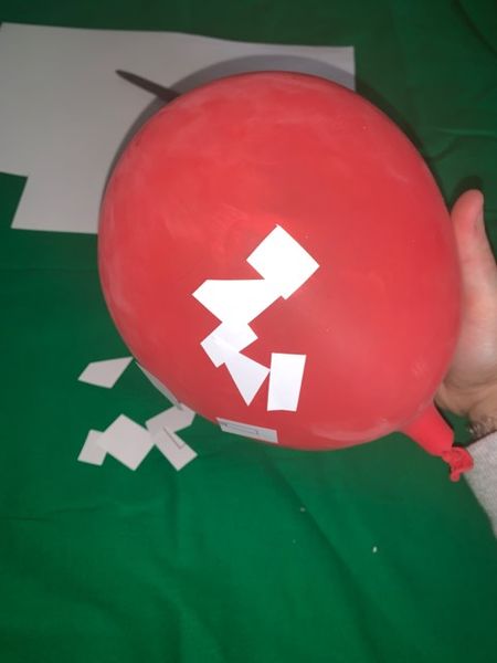 Fichier:Ballon électrostatique 51421995 403493213557959 4242381756537241600 n.jpg