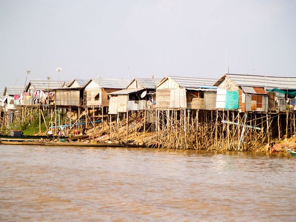Village sur pilotis au Cambodge